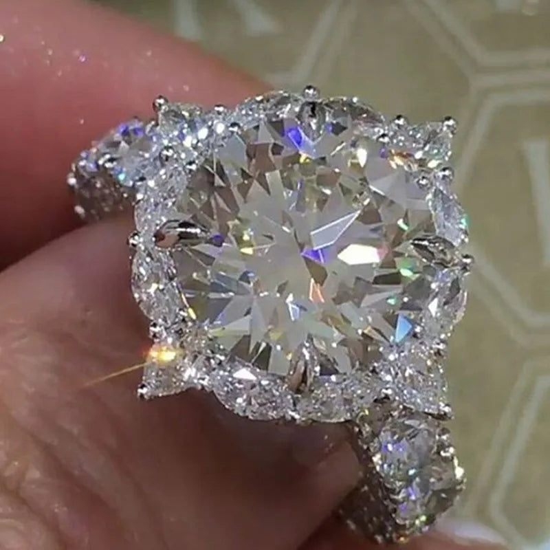 Fashion Women Ring Elegant Crystal Rhinestones Rings For Women CZ Engagement Ring Bride Wedding Party Jewelry Accessories Gifts