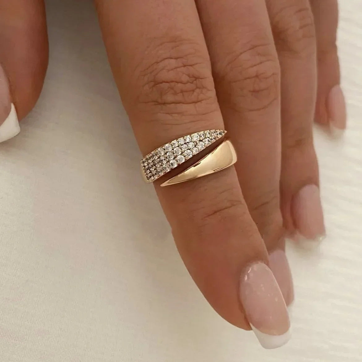 2025 New Stainless Steel Golden Plated Rings For Women Natural Stone Inlaid In Hollow Metal Texture Ring Trendy Jewelry