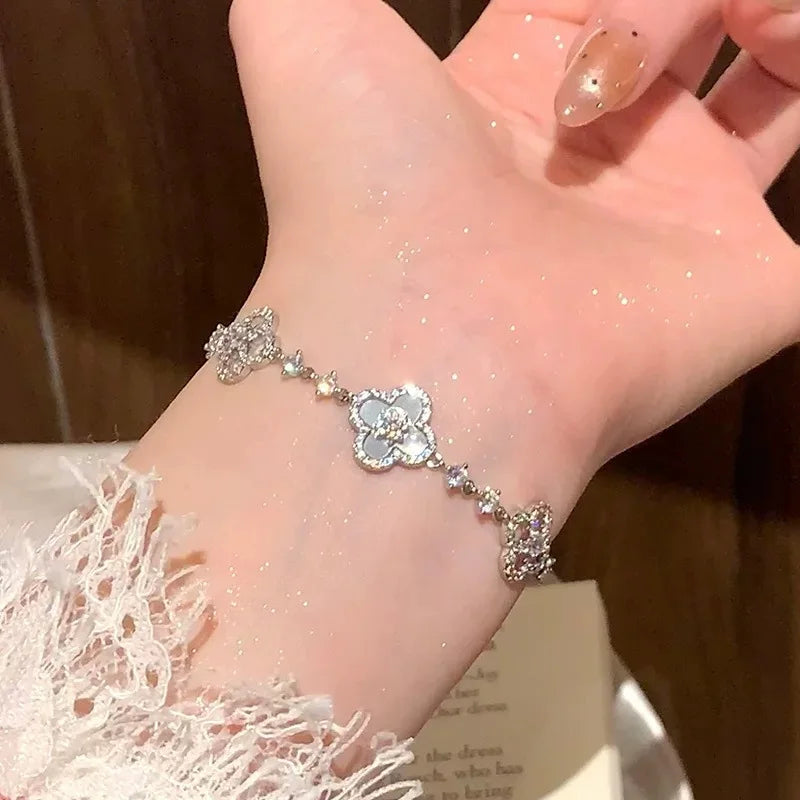 2025 Fashion High End Ultra Exquisite~Shiny Diamond Pink Women's Forest Series Bracelet, Small and Sweet Heart Shaped and Hand J